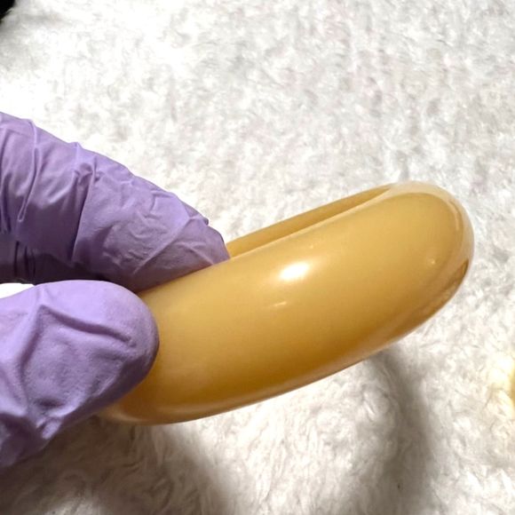 Lot of 2 Chunky Brown & Beige Bangle Fashion Bracelets - Picture 4 of 7